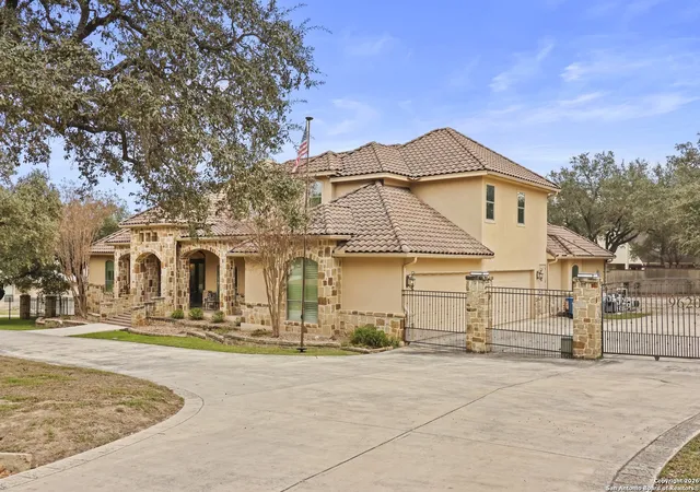 2nd image of 9620 Trophy Oaks, San Antonio, TX 78266 | MLS# 1932069