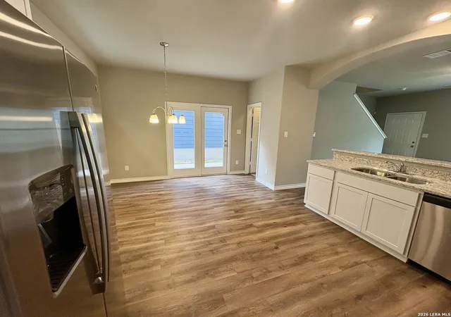 Photo 4 of Single family home for sale at 2075 Silver Oak Dr, San Antonio, TX 78213 | MLS# 1932101 | Listing updated on 2026-03-07