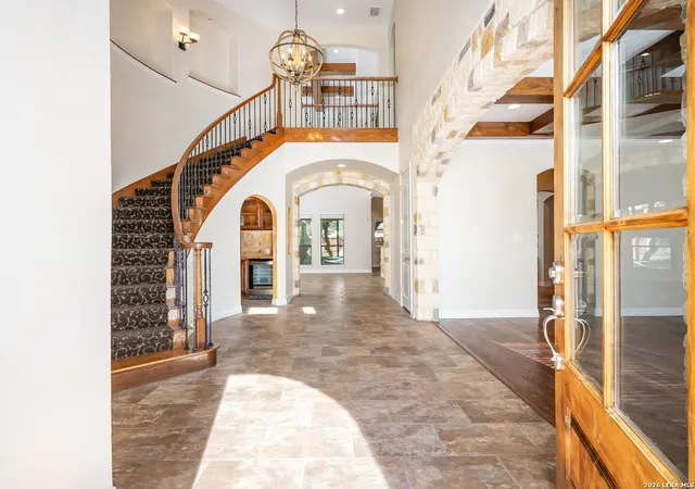 Photo 2 of Sale Pending at 303 Regent Circle, San Antonio, TX 78231 | MLS# 1932107 | Listing updated on 2026-09-08