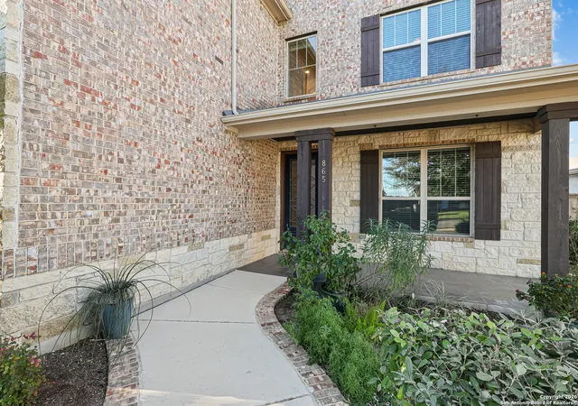 Photo 3 of Sale Pending at 865 Silver Fox, Cibolo, TX 78108 | MLS# 1932221 | Listing updated on 2026-02-20