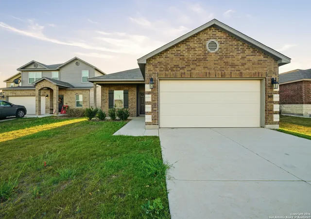 Photo 1 of Single family home for sale at 14651 Latigo, Elmendorf, TX 78112 | MLS# 1932236 | Listing updated on 2026-01-18