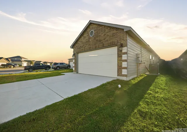 Photo 3 of Single family home for sale at 14651 Latigo, Elmendorf, TX 78112 | MLS# 1932236 | Listing updated on 2026-01-18