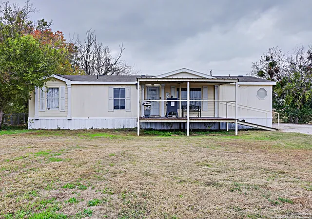 1st image of 1438 Country, Marion, TX 78124 | MLS# 1932237