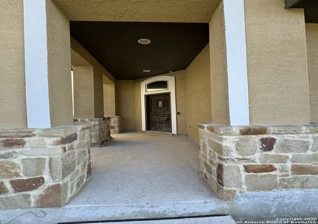 Photo 2 of Sale Pending at 1530 Eagle Gln, San Antonio, TX 78260 | MLS# 1932243 | Listing updated on 2026-04-09