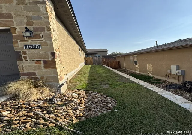 Photo 3 of Sale Pending at 1530 Eagle Gln, San Antonio, TX 78260 | MLS# 1932243 | Listing updated on 2026-04-09