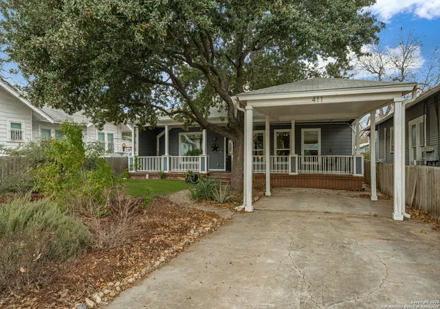 Photo 3 of Sale Pending at 411 E Ashby Pl, San Antonio, TX 78212 | MLS# 1932249 | Listing updated on 2026-02-16