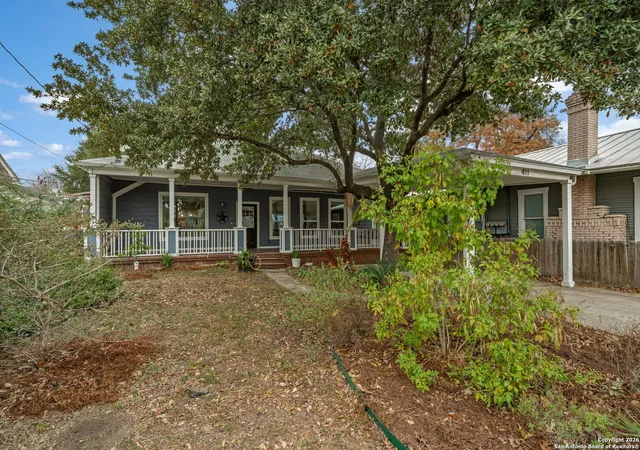 Photo 1 of Sale Pending at 411 E Ashby Pl, San Antonio, TX 78212 | MLS# 1932249 | Listing updated on 2026-02-16