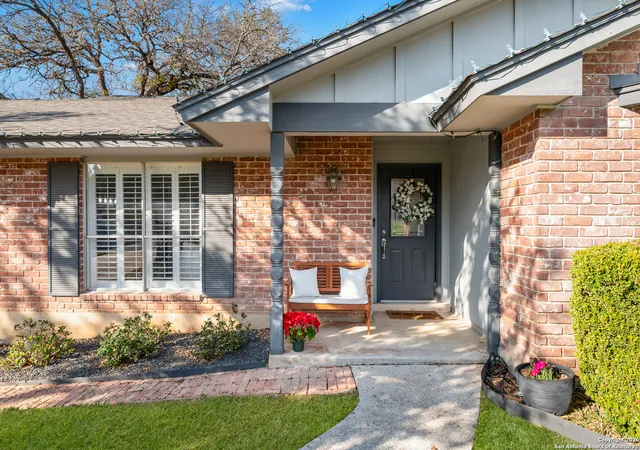 Homes for sale in San Antonio, TX | 2823 Whisper Path, San Antonio, TX 78230 | MLS# 1932284