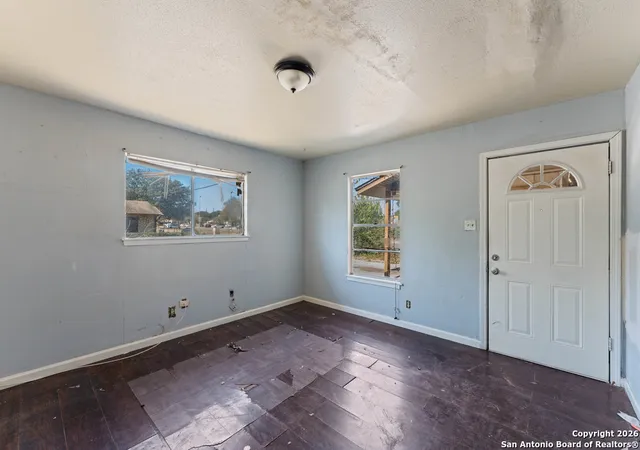 Photo 3 of Sale Pending at 6614 Brownleaf St, San Antonio, TX 78227 | MLS# 1932314 | Listing updated on 2026-01-16