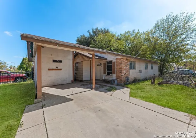 Photo 1 of Sale Pending at 6614 Brownleaf St, San Antonio, TX 78227 | MLS# 1932314 | Listing updated on 2026-01-16