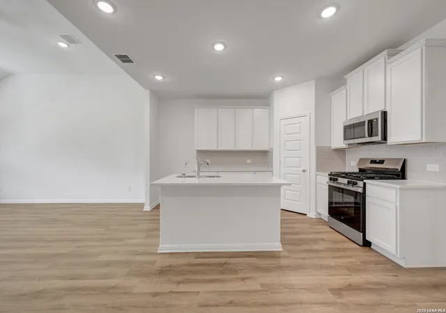 Photo 2 of Single family home for sale at 6220 Medina Oasis, San Antonio, TX 78245 | MLS# 1932321 | Listing updated on 2026-08-18