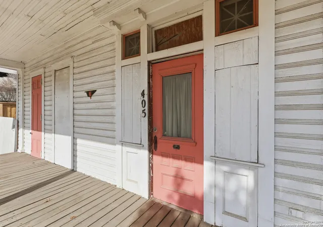 Photo 4 of Single family home for sale at 405 Laurel, San Antonio, TX 78212 | MLS# 1932356 | Listing updated on 2026-03-27