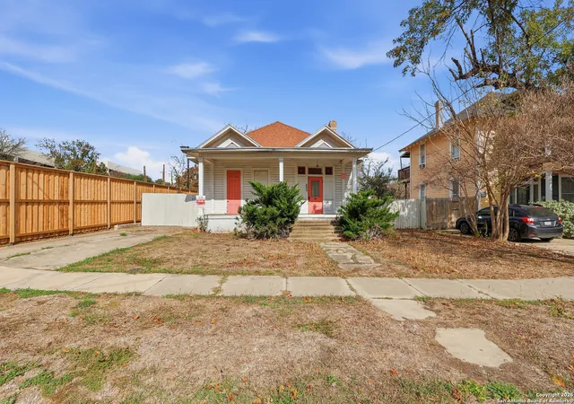 Photo 1 of Single family home for sale at 405 Laurel, San Antonio, TX 78212 | MLS# 1932356 | Listing updated on 2026-03-27