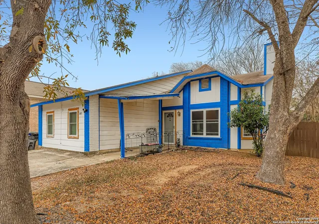 2nd image of 10011 Sugarloaf Dr, San Antonio, TX 78245 | MLS# 1932384