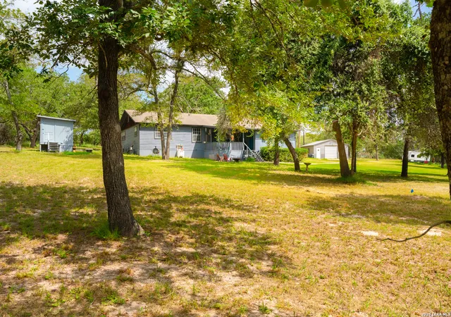 Homes for sale in La Vernia, TX | 119 Post Oak Rd, La Vernia, TX 78121 | MLS# 1932406