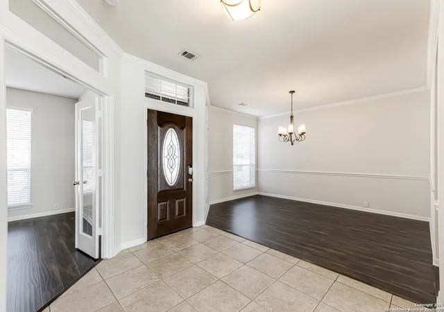 5th image of 922 Desert Bluff, San Antonio, TX 78258 | MLS# 1932435
