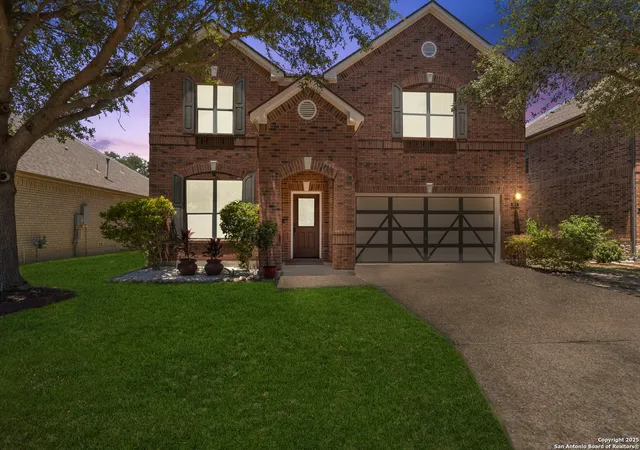 Photo 3 of Sale Pending at 2831 Dusseldorf, San Antonio, TX 78230 | MLS# 1932446 | Listing updated on 2026-03-17