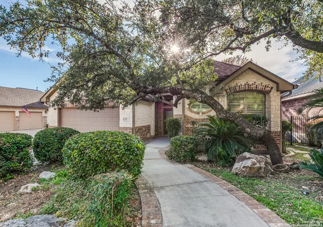 Photo 4 of Single family home for sale at 43 Great Wood, San Antonio, TX 78232 | MLS# 1932449 | Listing updated on 2026-01-15