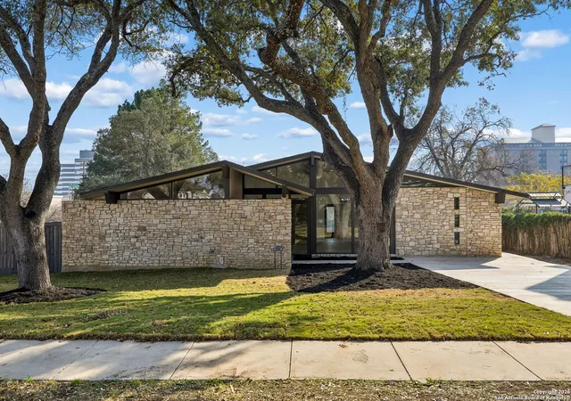 Photo 2 of Single family home for sale at 726 Coronet, San Antonio, TX 78216 | MLS# 1932459 | Listing updated on 2026-03-25