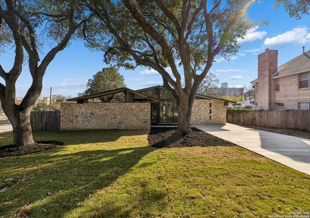 Photo 3 of Single family home for sale at 726 Coronet, San Antonio, TX 78216 | MLS# 1932459 | Listing updated on 2026-03-25