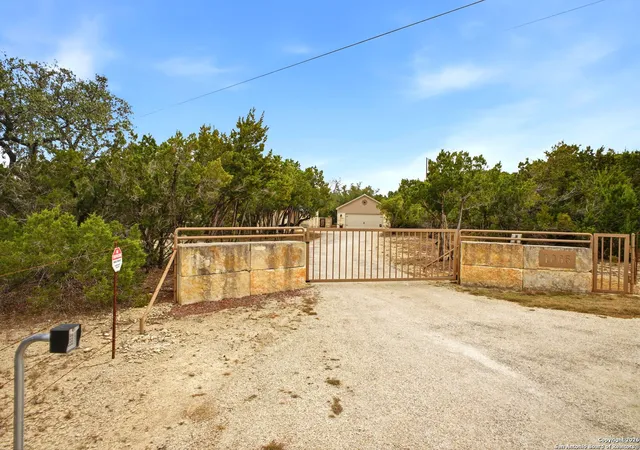 Photo 4 of Sale Pending at 1065 Country Pike, Canyon Lake, TX 78133 | MLS# 1932476 | Listing updated on 2026-02-05