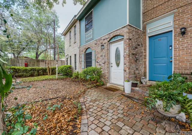 Photo 1 of Sale Pending at 2811 Woodbury #405, San Antonio, TX 78217 | MLS# 1932612 | Listing updated on 2026-02-20