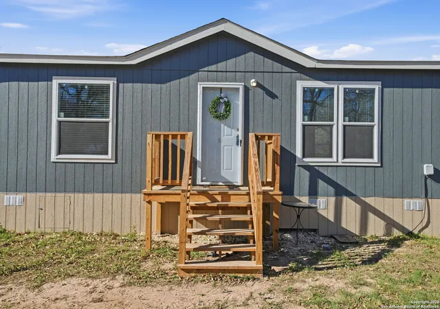 Photo 3 of Sale Pending at 843 County Rd 331, Floresville, TX 78114 | MLS# 1932629 | Listing updated on 2026-03-30