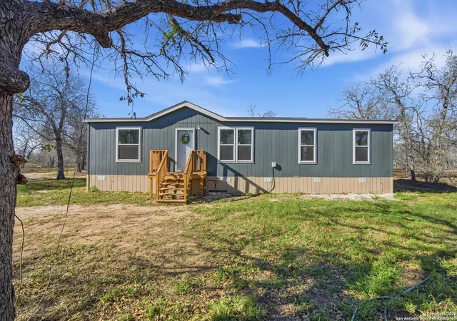2nd image of 843 County Road 331, Floresville, TX 78114 | MLS# 1932629