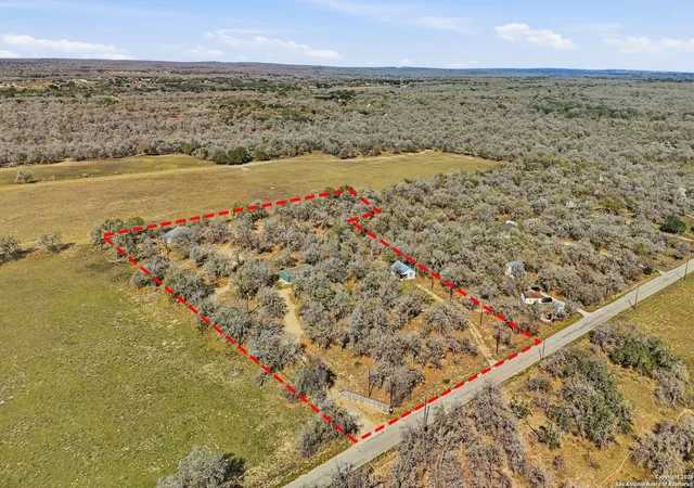 71st image of 843 County Road 331, Floresville, TX 78114 | MLS# 1932629