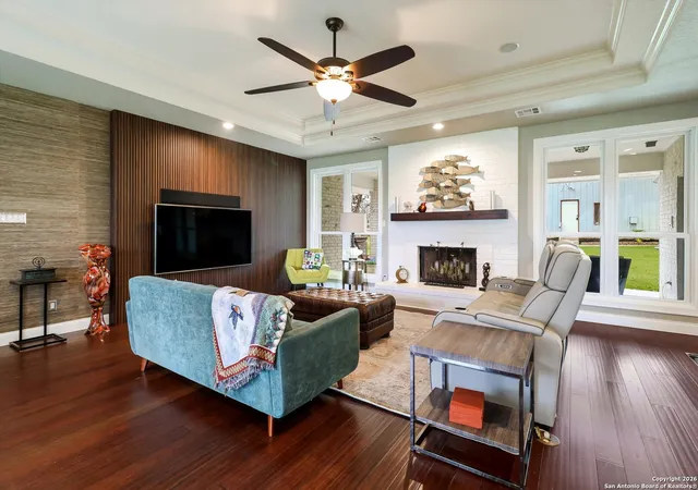 image of 329 Cimarron, Floresville, TX 78114 | MLS# 1932649