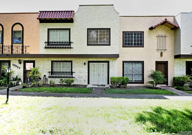 Photo 1 of Single family home for sale at 10819 S Crown, San Antonio, TX 78239 | MLS# 1932671 | Listing updated on 2026-02-02