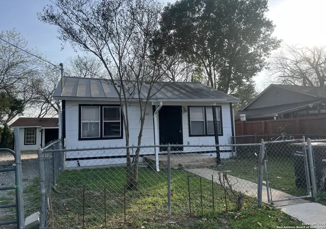 Single family home for sale at 136 Hilary St #1, San Antonio, TX 78210 | MLS# 1932680 | Listing updated on 2026-03-30