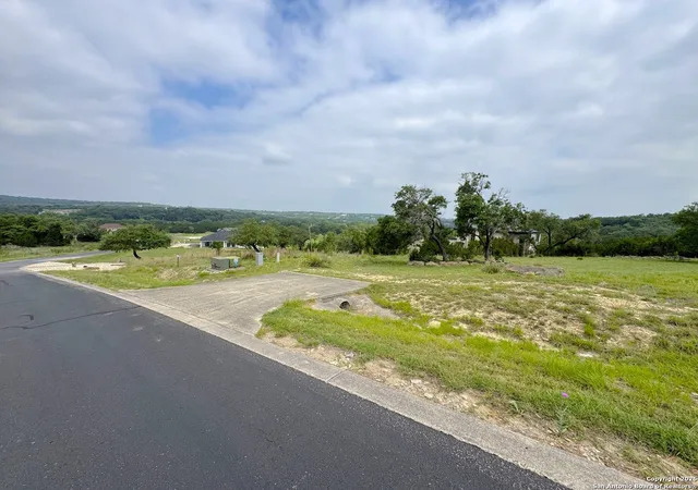 Photo 3 of Land for sale at 726 Caballo, Canyon Lake, TX 78133 | MLS# 1932746 | Listing updated on 2026-01-20