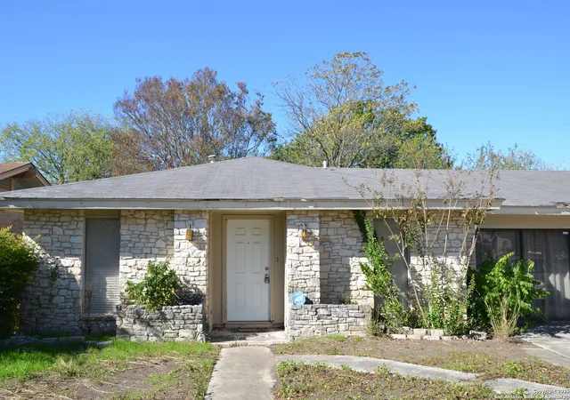 Photo 1 of Sale Pending at 11823 Casa Bonita, San Antonio, TX 78233 | MLS# 1932827 | Listing updated on 2026-02-16
