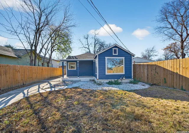 Photo 1 of Single family home for sale at 146 Leroux, San Antonio, TX 78207 | MLS# 1932904 | Listing updated on 2026-04-15