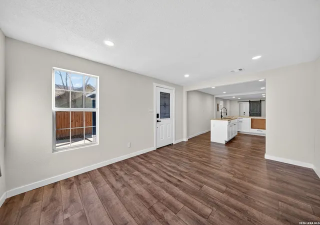 Photo 4 of Single family home for sale at 146 Leroux, San Antonio, TX 78207 | MLS# 1932904 | Listing updated on 2026-04-15