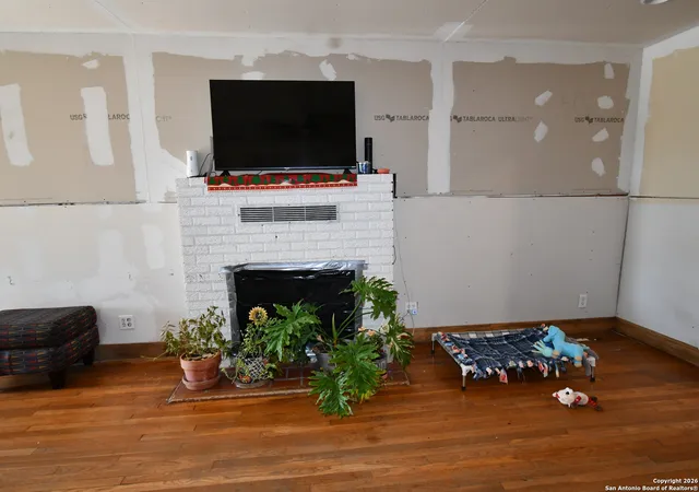 Photo 3 of Single family home for sale at 411 E Ansley, San Antonio, TX 78221 | MLS# 1933009 | Listing updated on 2026-09-16