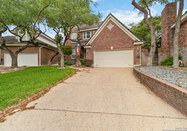 Photo 3 of Sale Pending at 37 Villa Verde, San Antonio, TX 78230 | MLS# 1933040 | Listing updated on 2026-02-09