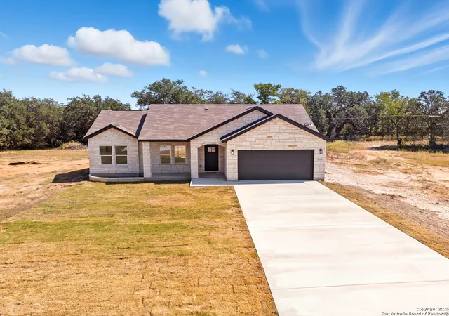 Photo 1 of Sale Pending at 16724 Tapatio St, Atascosa, TX 78002 | MLS# 1933121 | Listing updated on 2026-05-14