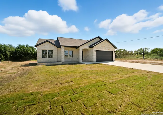 Photo 3 of Sale Pending at 16724 Tapatio St, Atascosa, TX 78002 | MLS# 1933121 | Listing updated on 2026-05-14
