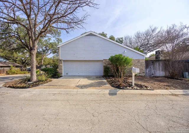Photo 2 of Sale Pending at 11830 Button Willow, San Antonio, TX 78213 | MLS# 1933129 | Listing updated on 2026-02-06