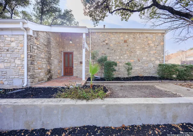 Photo 3 of Sale Pending at 11830 Button Willow, San Antonio, TX 78213 | MLS# 1933129 | Listing updated on 2026-02-06