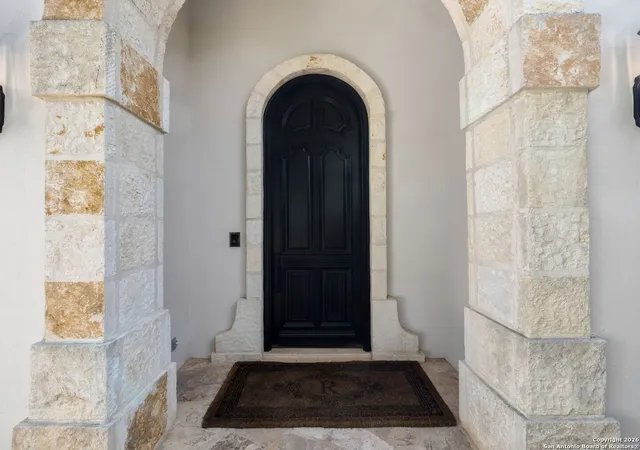 Photo 3 of Single family home for sale at 14 Duxbury Park, San Antonio, TX 78257 | MLS# 1933180 | Listing updated on 2026-07-22