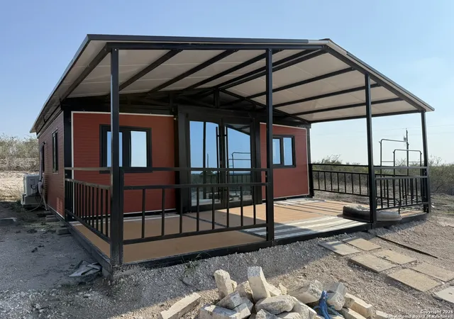 Photo 4 of House for sale at 1331 S Hwy 281, George West, TX 78022 | MLS# 1933385 | Listing updated on 2026-09-14