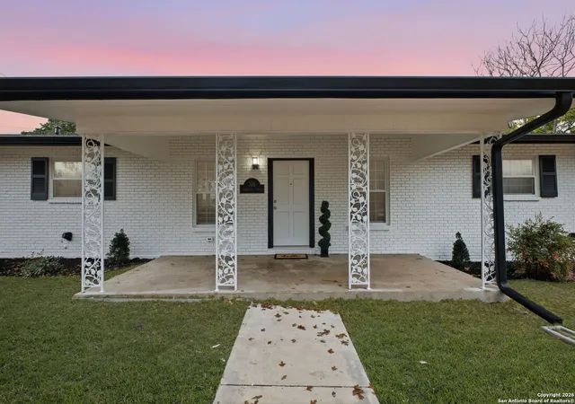 Photo 2 of Sale Pending at 316 Tamworth, San Antonio, TX 78213 | MLS# 1933434 | Listing updated on 2026-03-27