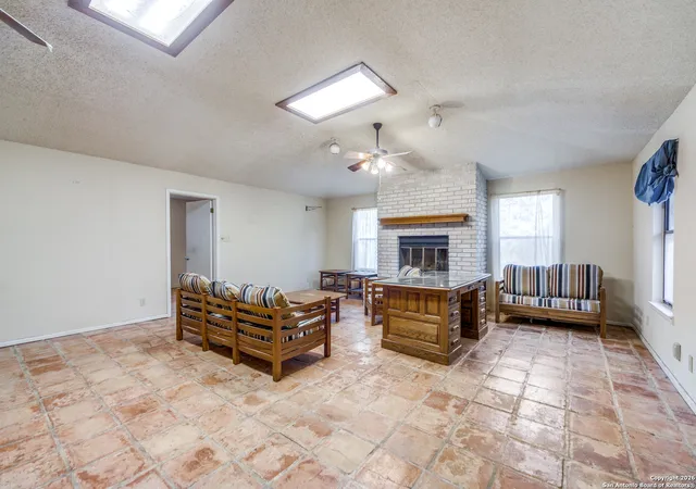 Photo 4 of Sale Pending at 16710 Lilly Crst, San Antonio, TX 78232 | MLS# 1933480 | Listing updated on 2026-01-28
