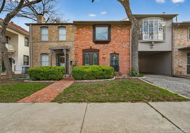 Photo 2 of Sale Pending at 222 W Craig Pl #D, San Antonio, TX 78212 | MLS# 1933650 | Listing updated on 2026-02-19