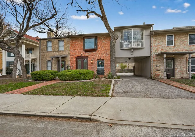 Photo 3 of Sale Pending at 222 W Craig Pl #D, San Antonio, TX 78212 | MLS# 1933650 | Listing updated on 2026-02-19