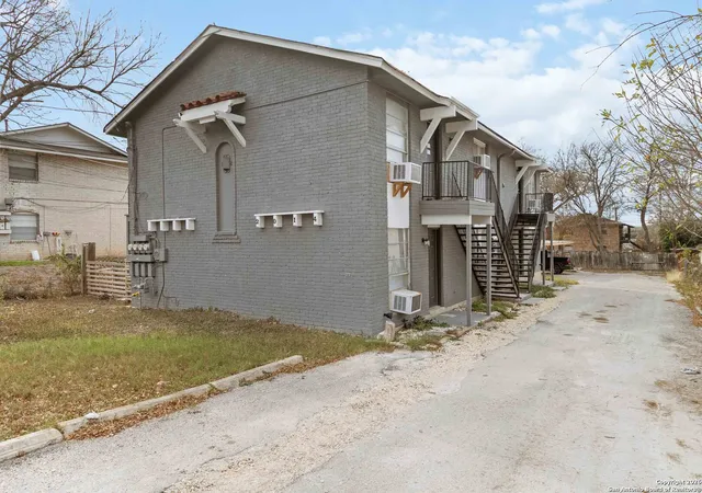 Photo 2 of Sale Pending at 2014 Anchor Dr, San Antonio, TX 78213 | MLS# 1933668 | Listing updated on 2026-02-20