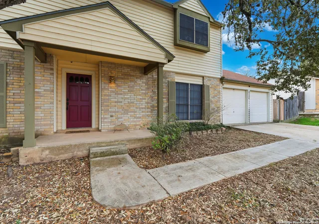 Photo 3 of Sale Pending at 9126 Points Edge, San Antonio, TX 78250 | MLS# 1933871 | Listing updated on 2026-01-31